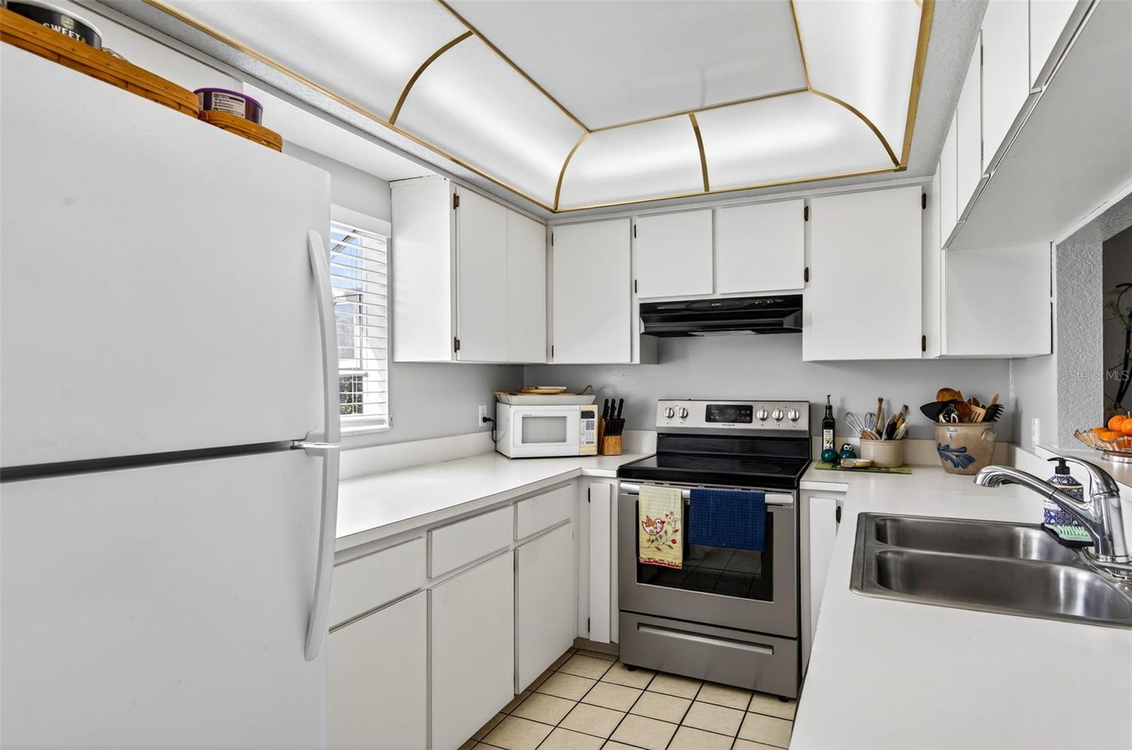 CARIBBEAN COVE - Residential