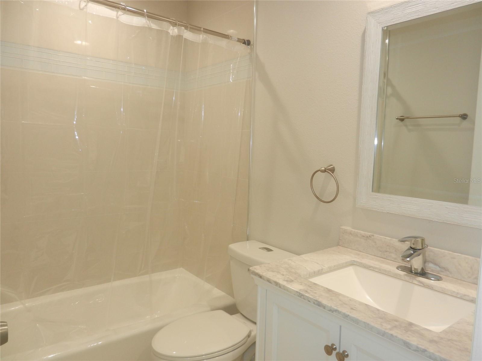 HIDDEN LAKE VILLAS - Residential Lease