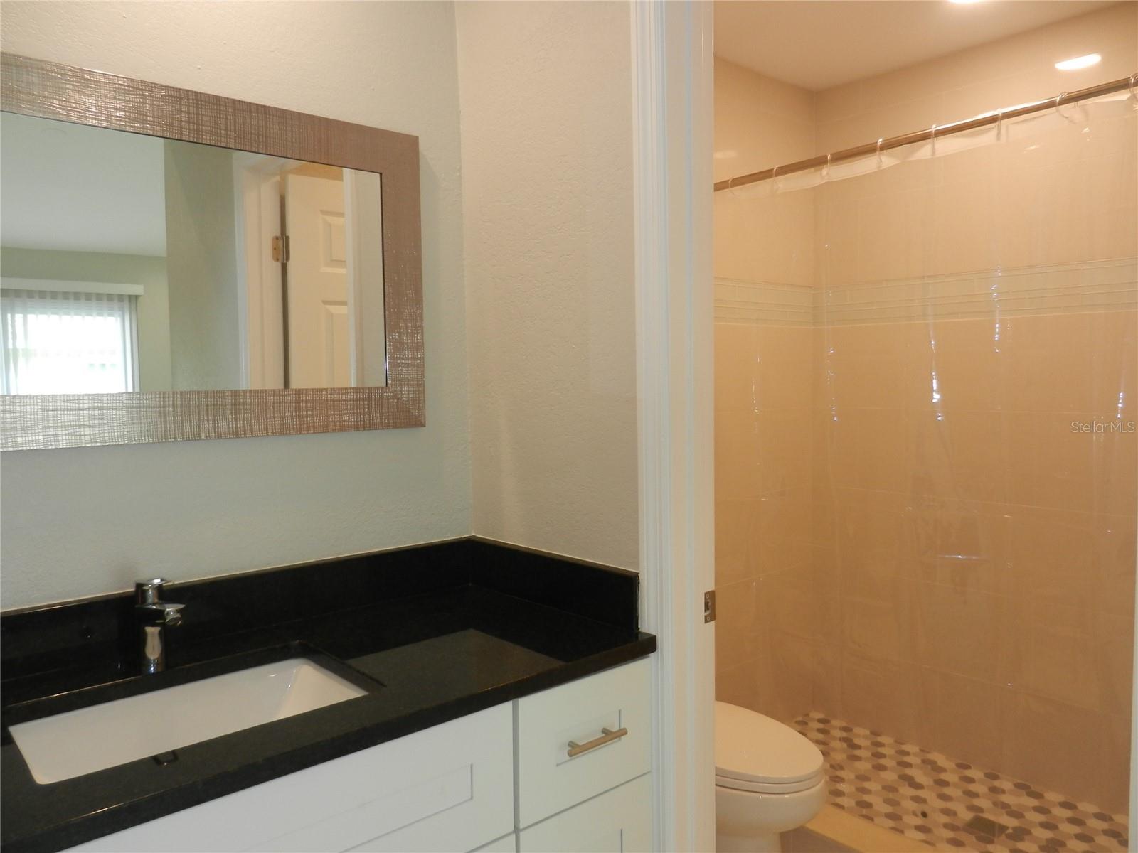 HIDDEN LAKE VILLAS - Residential Lease