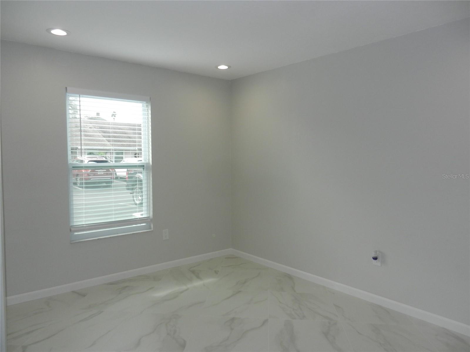 HIDDEN LAKE VILLAS - Residential Lease