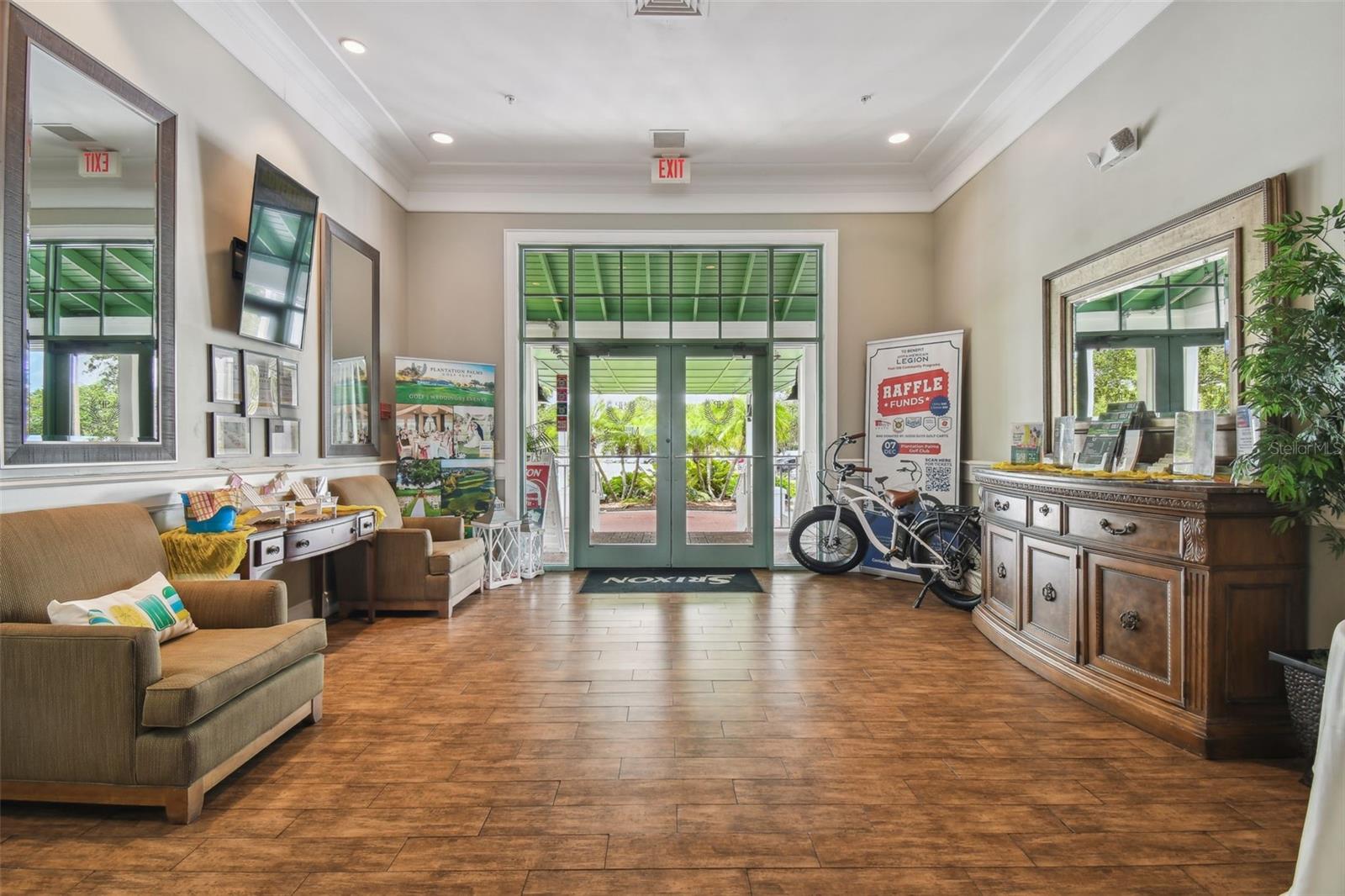 PLANTATION PALMS - Residential