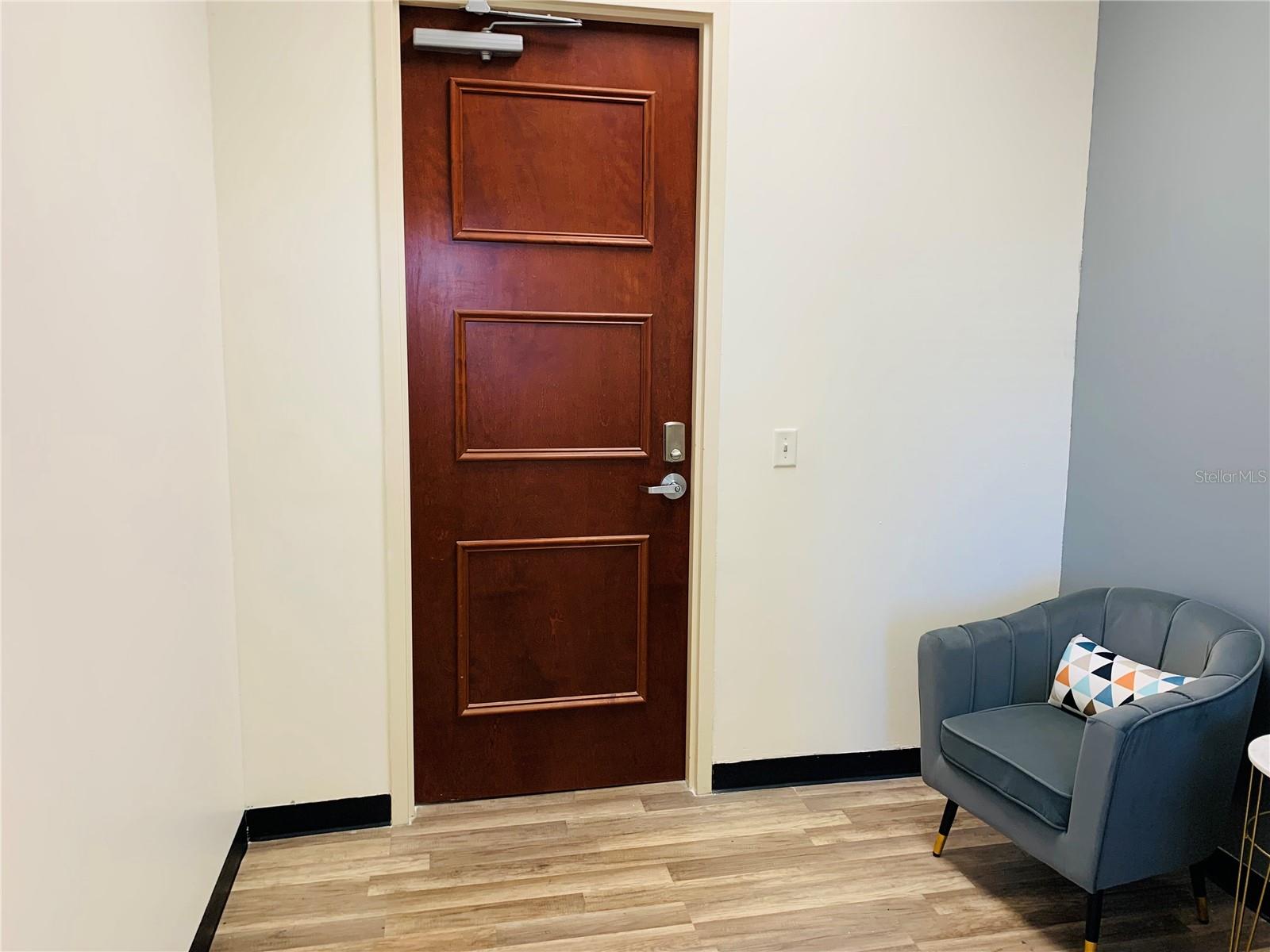 OFFICES AT VERANDA PK BLDG 7000 CONDO - Commercial Lease