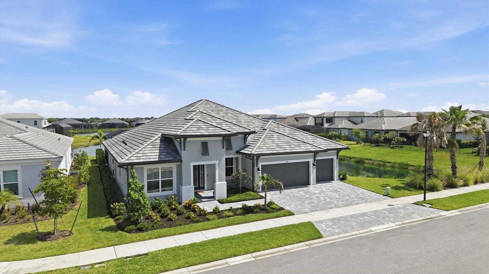8532 BEECHLAKE COURT