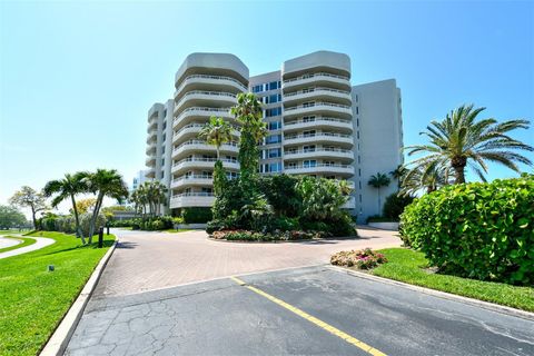 A home in LONGBOAT KEY