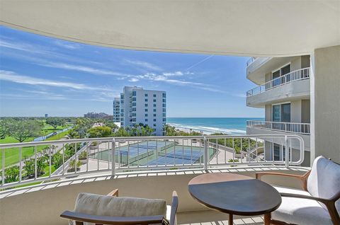 A home in LONGBOAT KEY