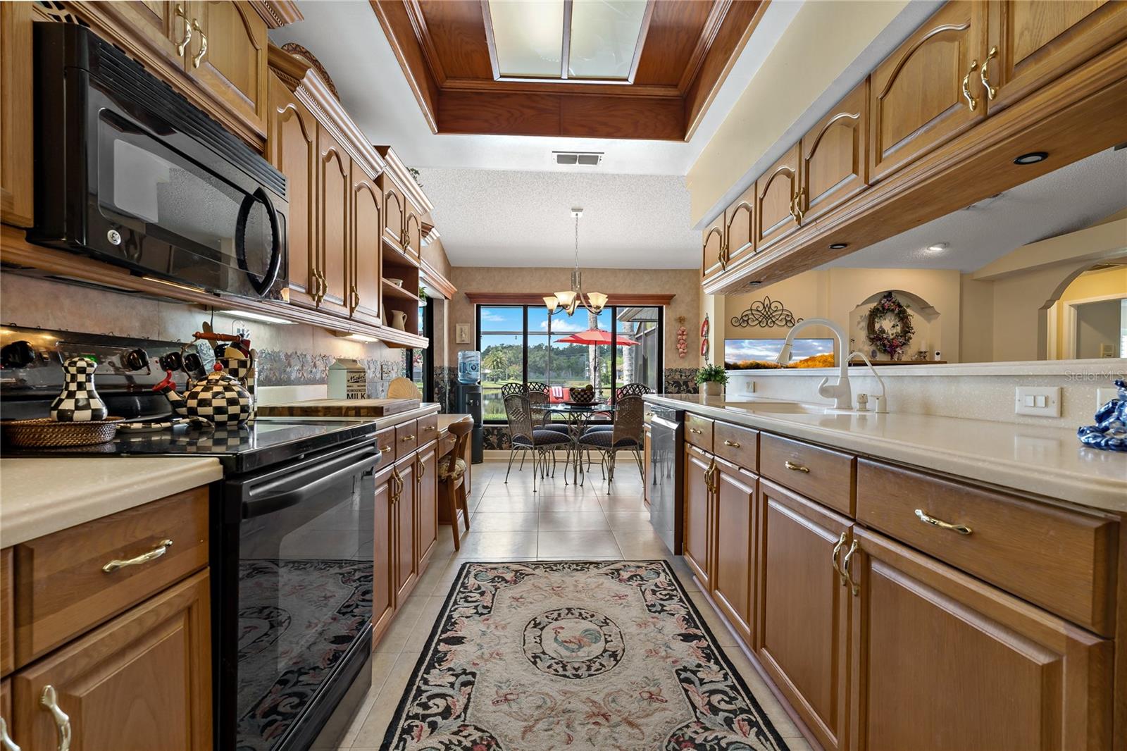 SHADOWLAKE VILLAGE AT WOODFIELD - Residential