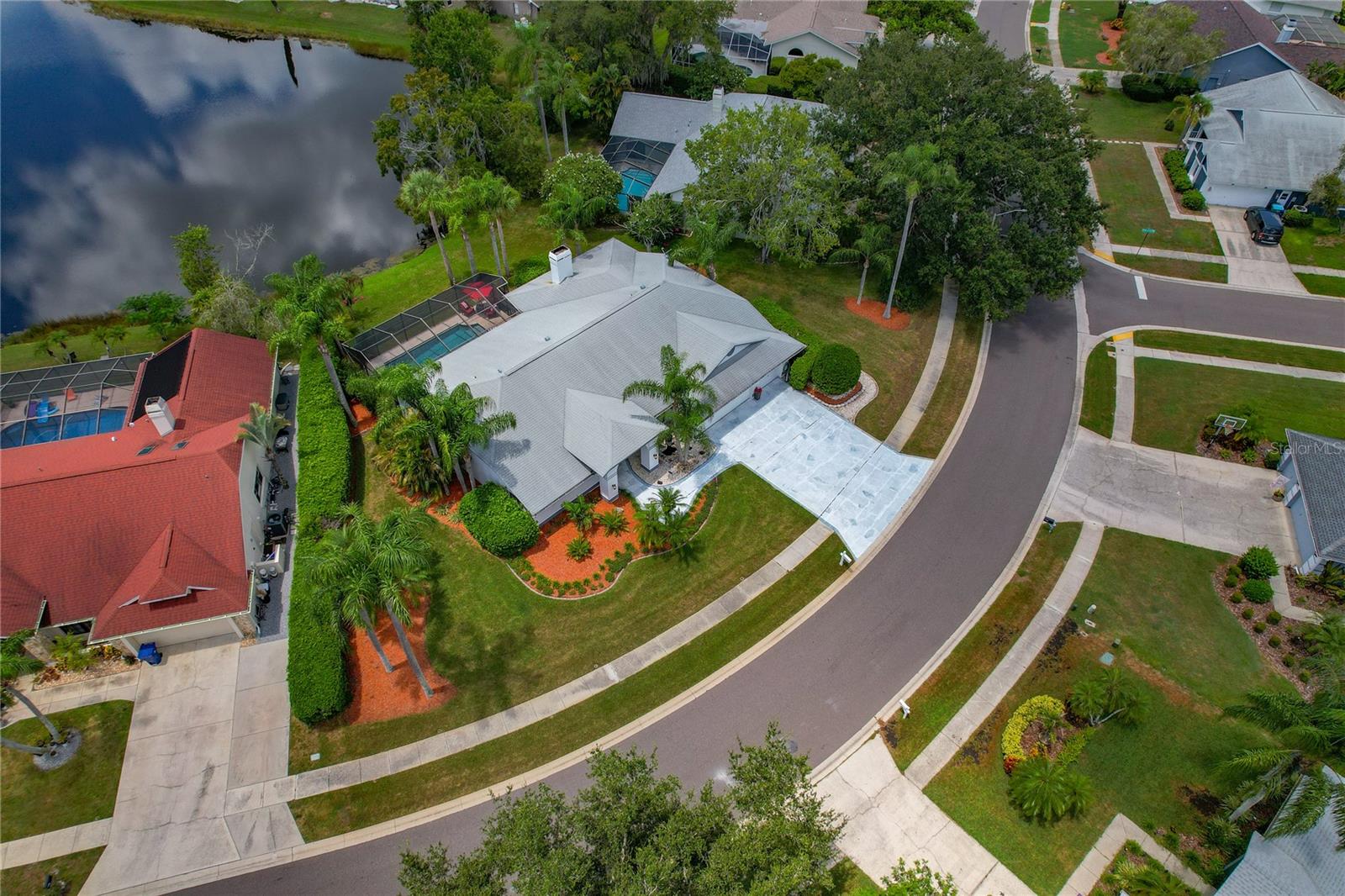SHADOWLAKE VILLAGE AT WOODFIELD - Residential