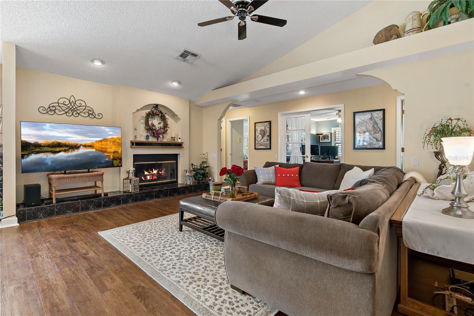 SHADOWLAKE VILLAGE AT WOODFIELD - Residential