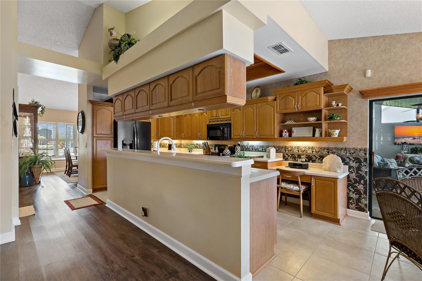 SHADOWLAKE VILLAGE AT WOODFIELD - Residential