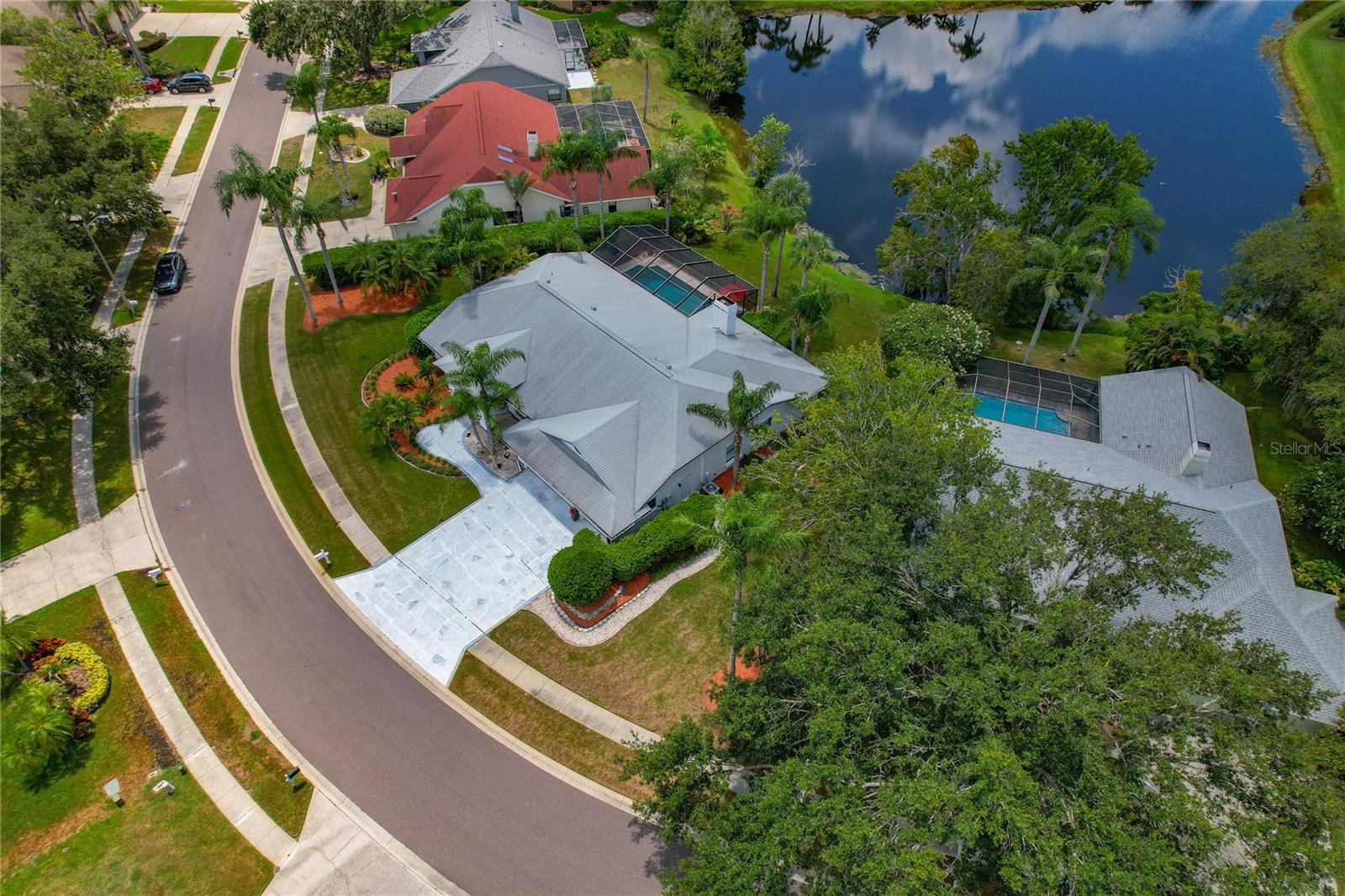SHADOWLAKE VILLAGE AT WOODFIELD - Residential