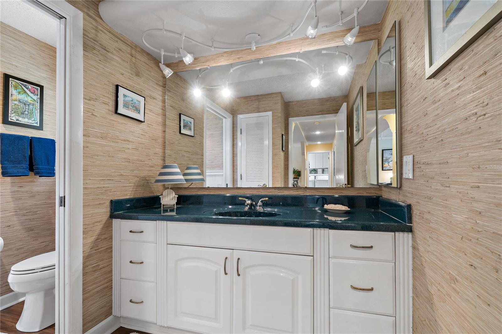 SHADOWLAKE VILLAGE AT WOODFIELD - Residential