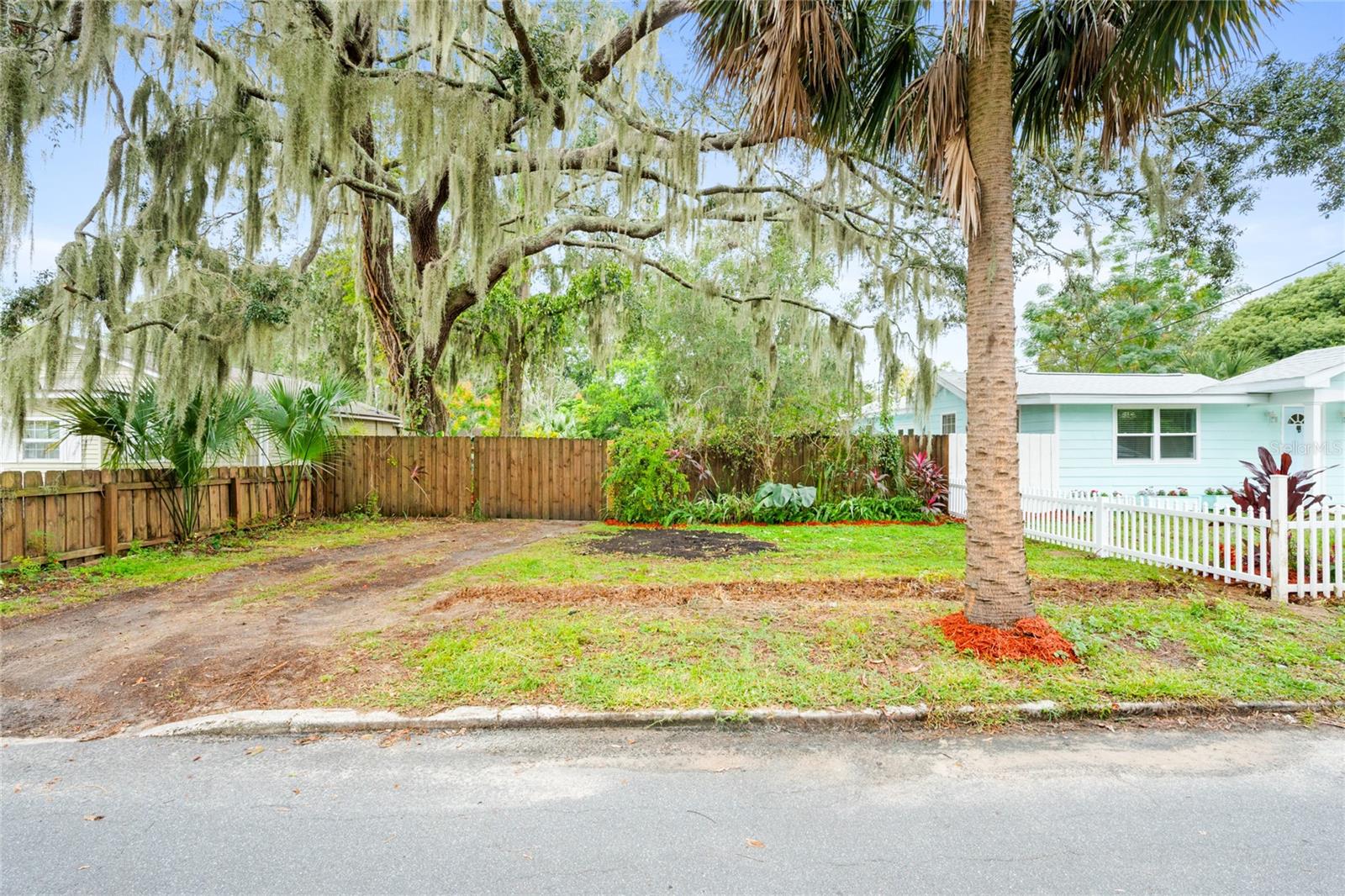 MOUNT DORA OAKWOOD - Residential