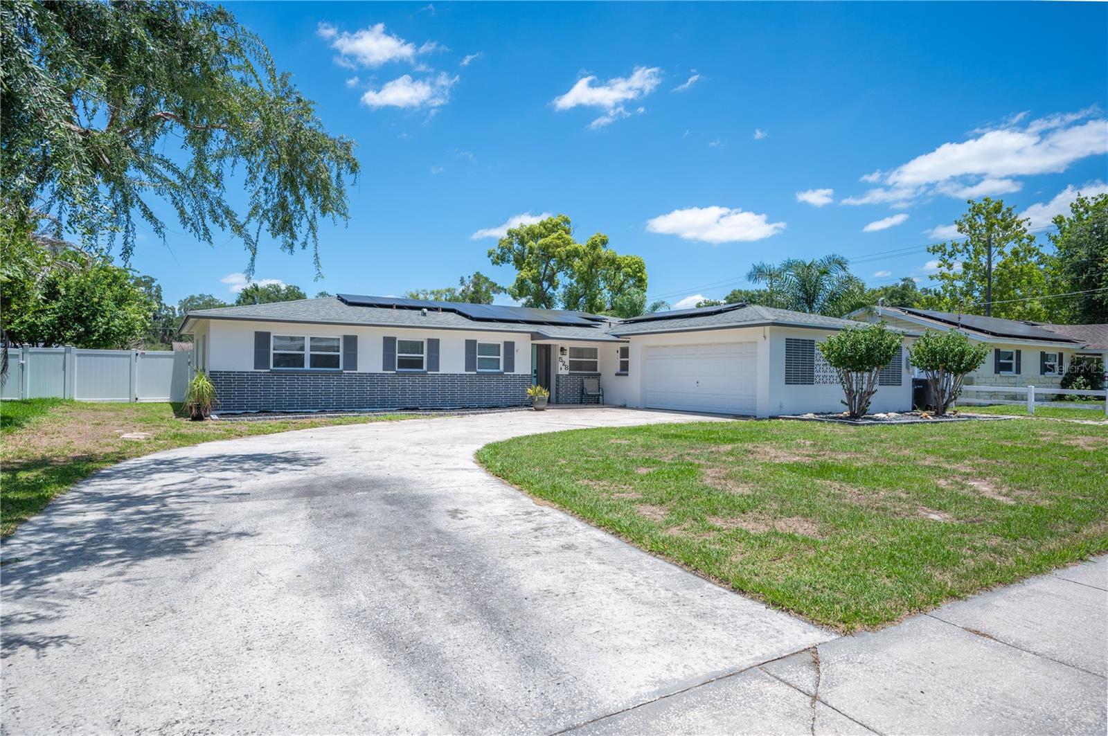 528 S LARRY CIRCLE