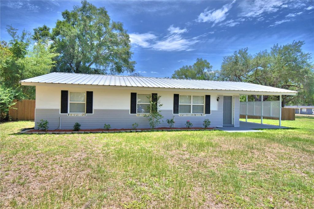 Photo of 606 N Nashua Avenue, Fort Meade, FL 33841 (MLS # P4938899)