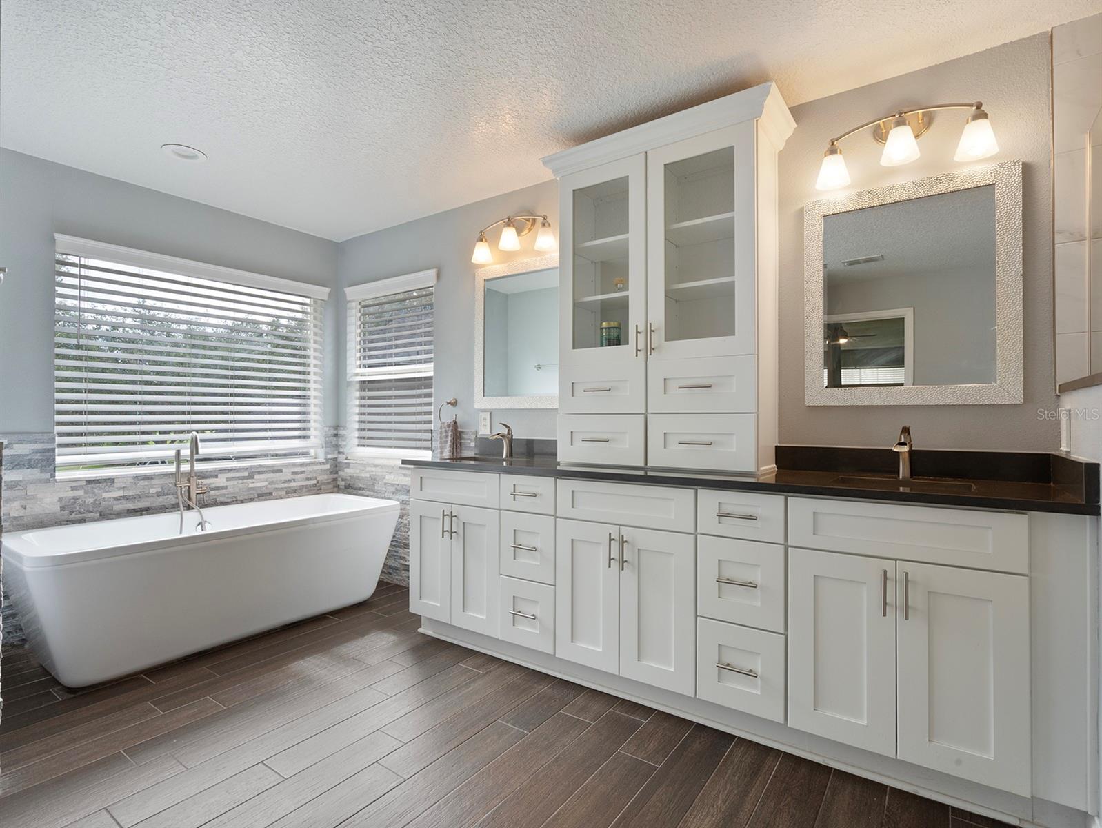 TWIN RIVERS SEC 6 - Residential