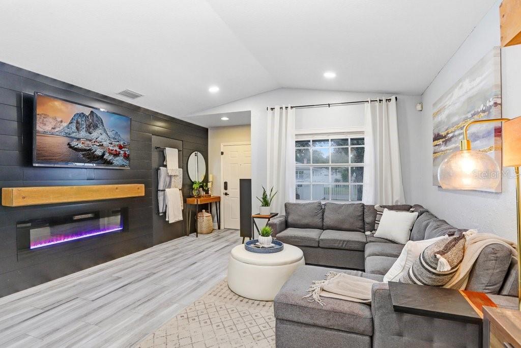 MAC FARLANE PARK - Residential Lease