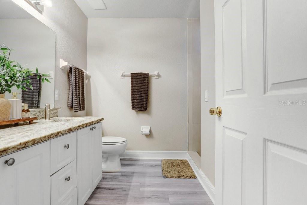 MAC FARLANE PARK - Residential Lease