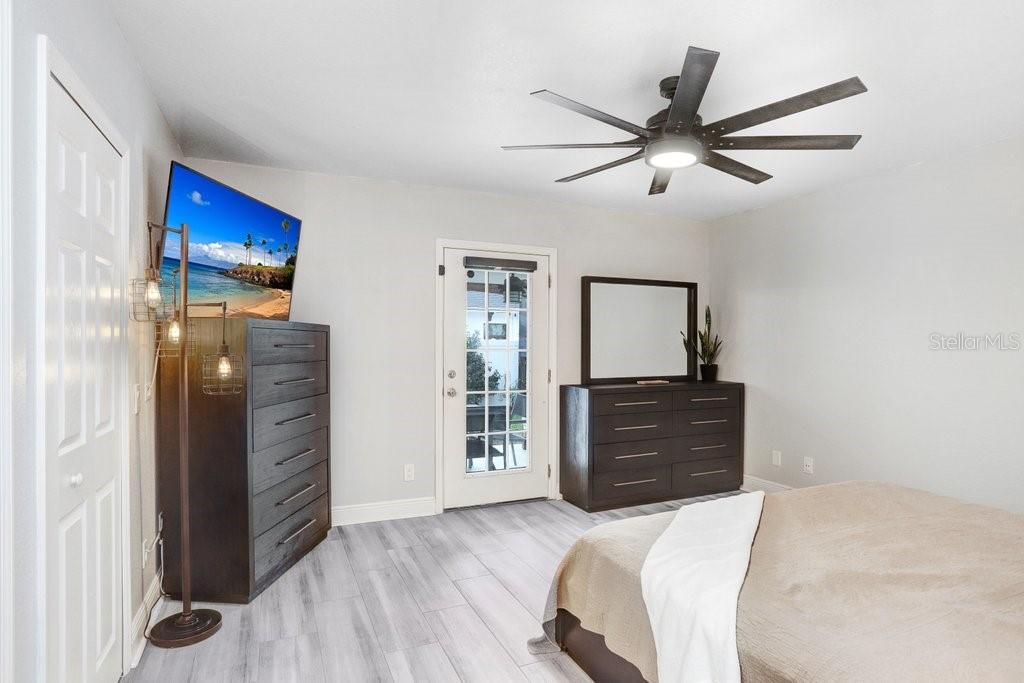 MAC FARLANE PARK - Residential Lease