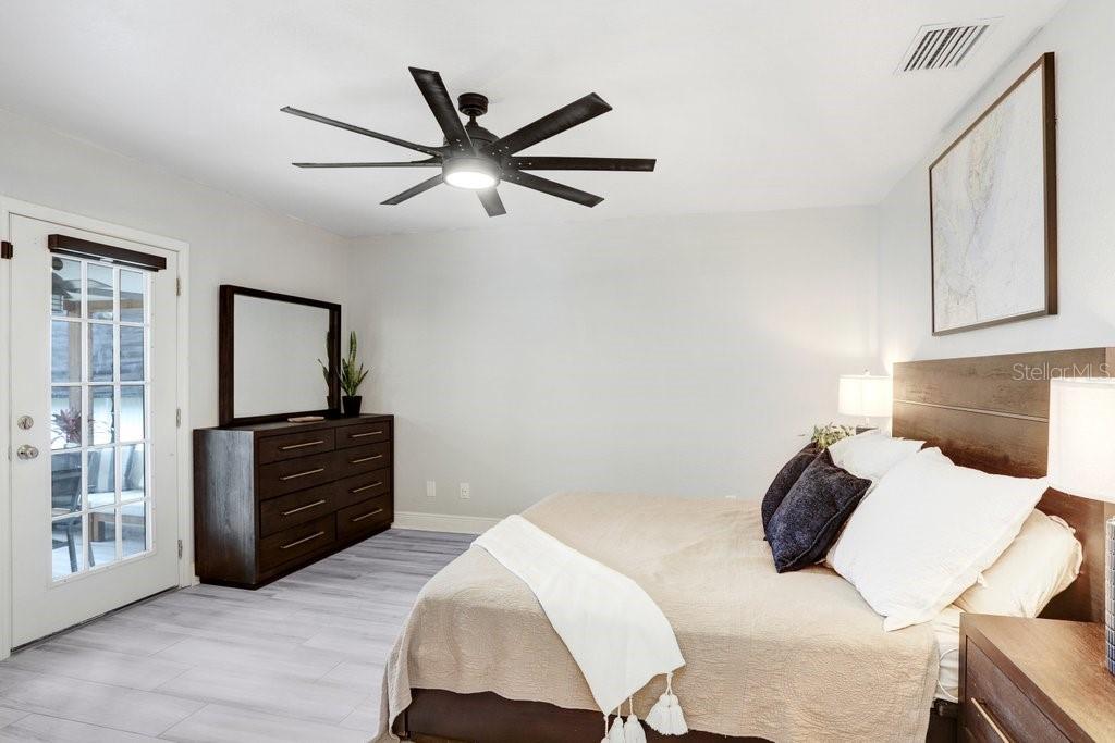 MAC FARLANE PARK - Residential Lease