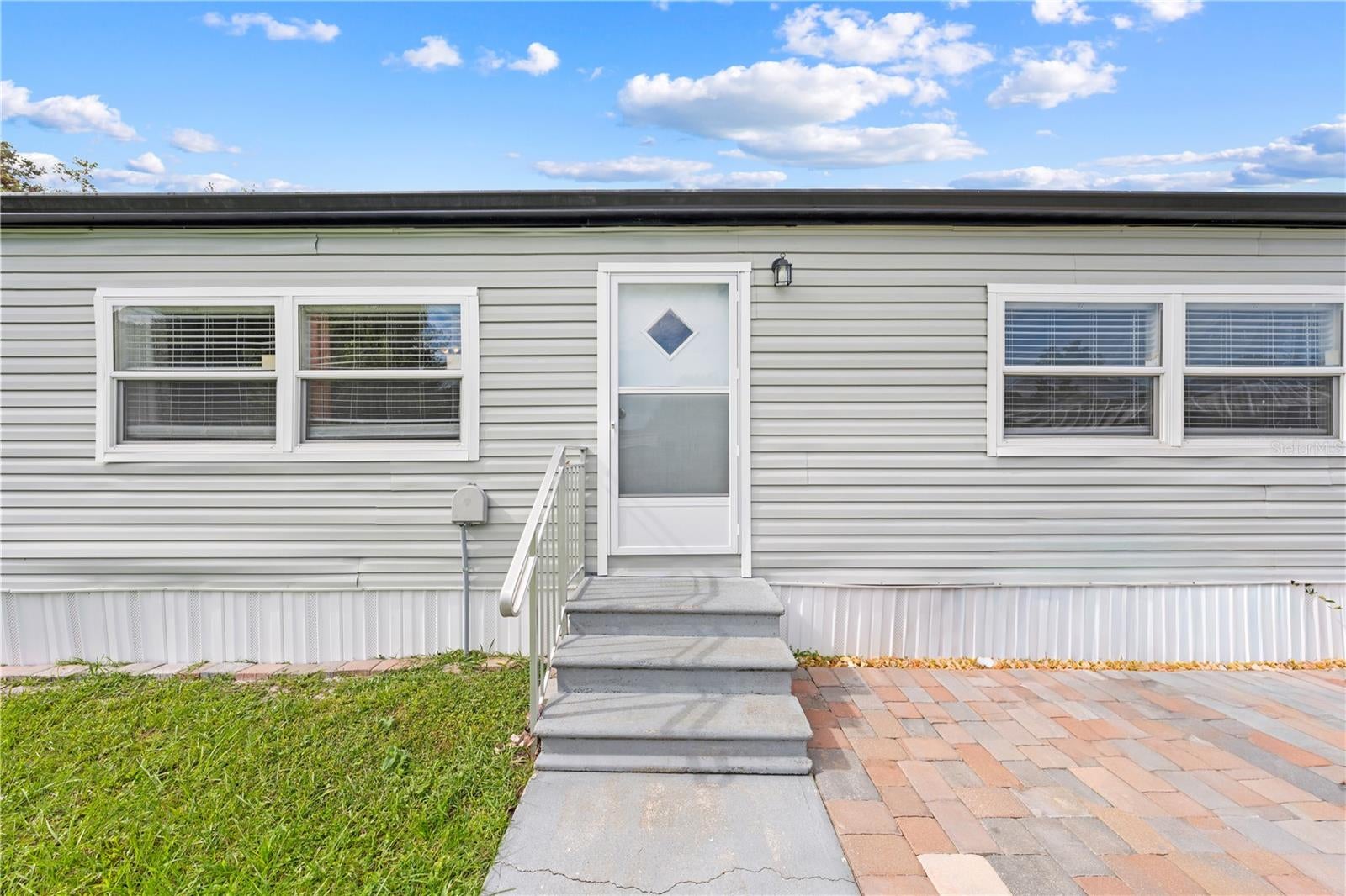 2577 LAKOTA LANE