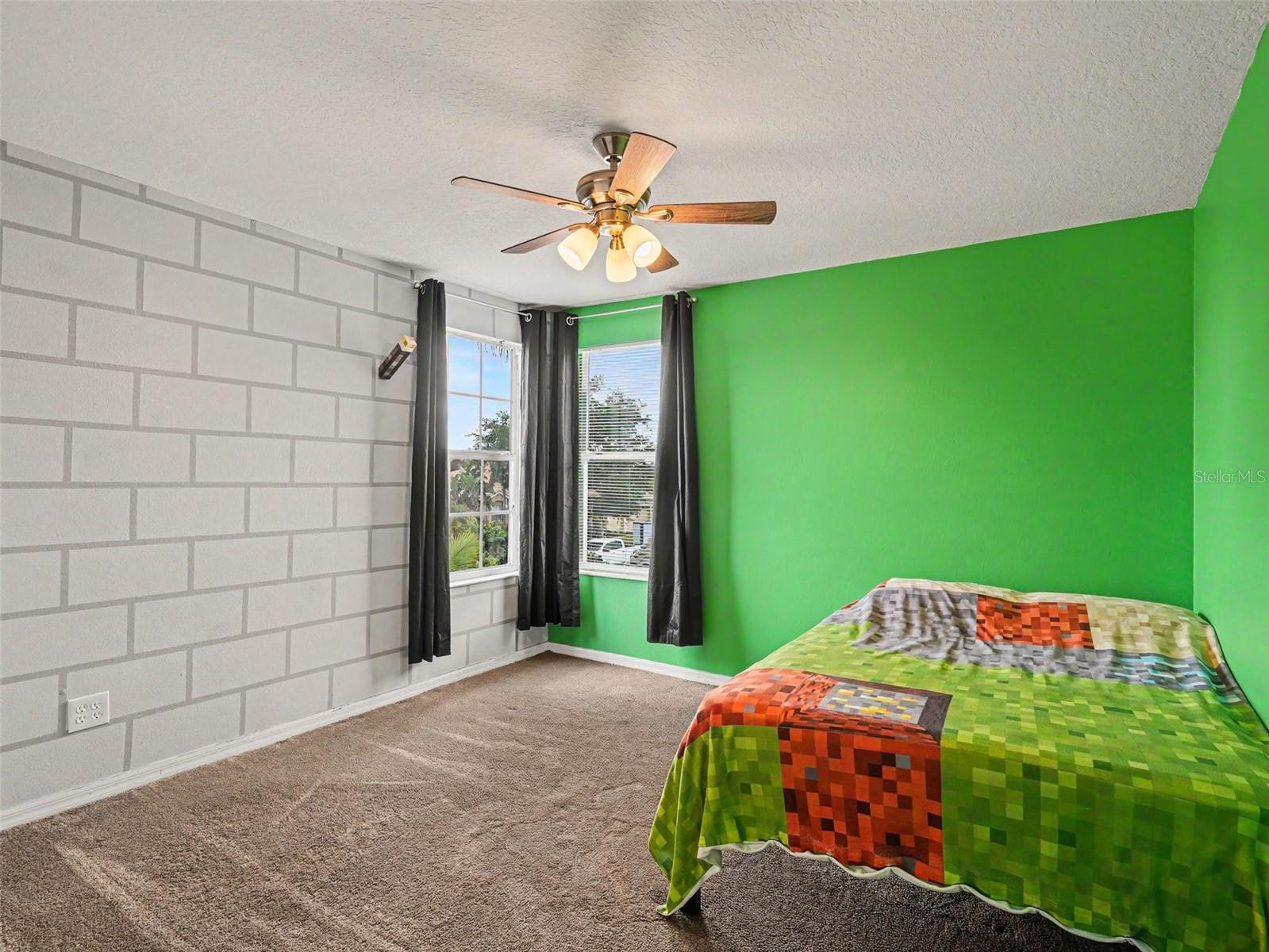 VILLAGES/PINE TREE SPRUCE PINE - Residential