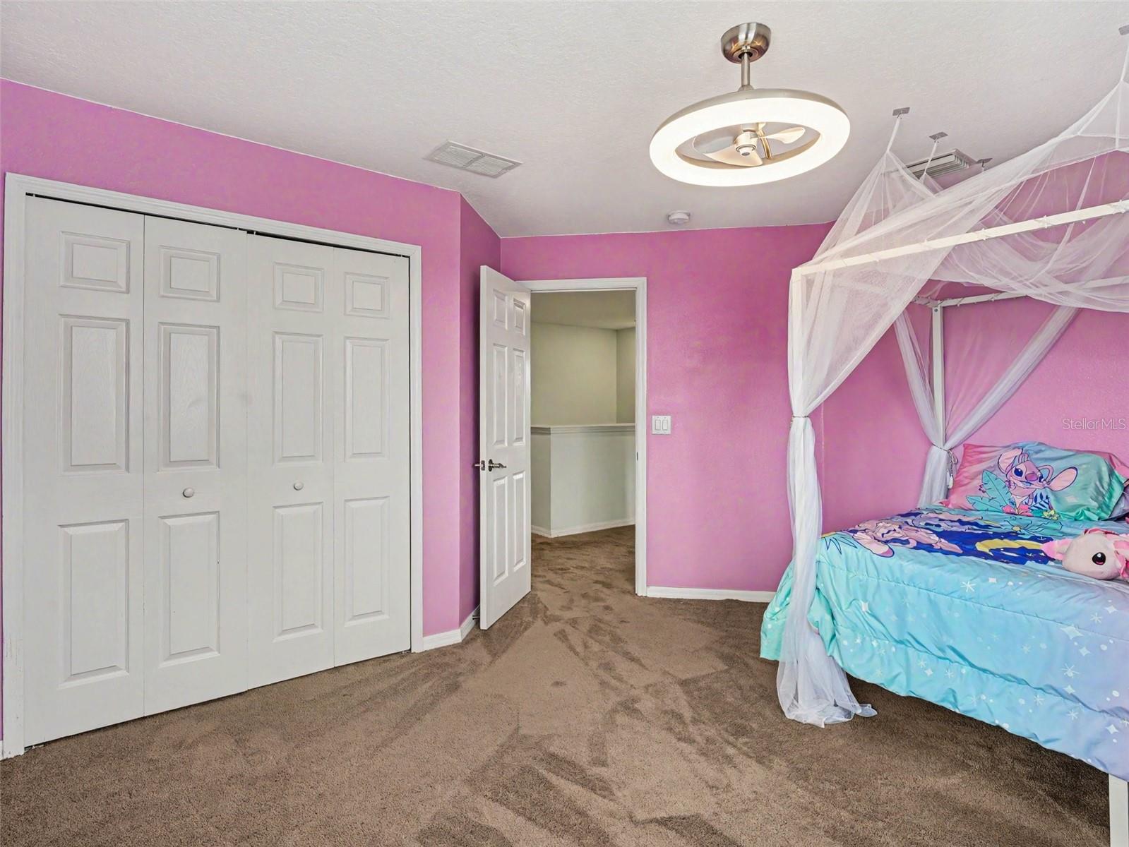 VILLAGES/PINE TREE SPRUCE PINE - Residential