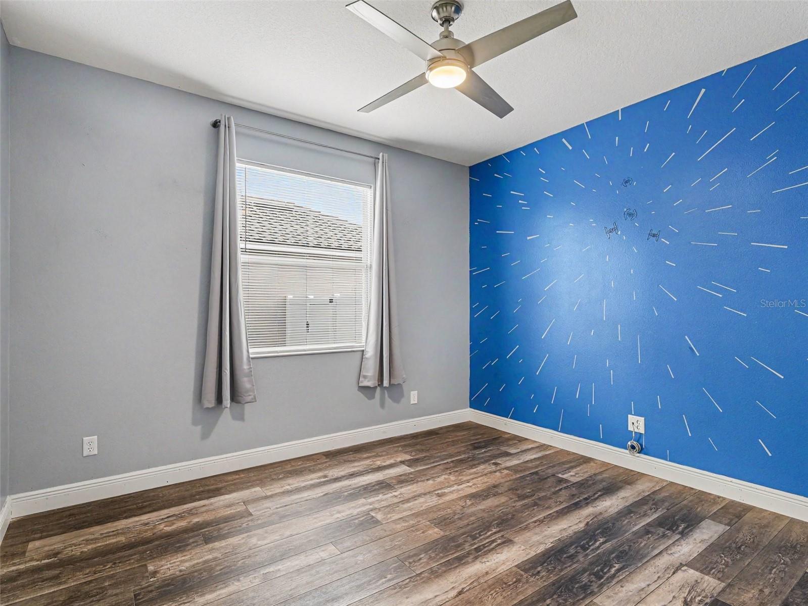 VILLAGES/PINE TREE SPRUCE PINE - Residential