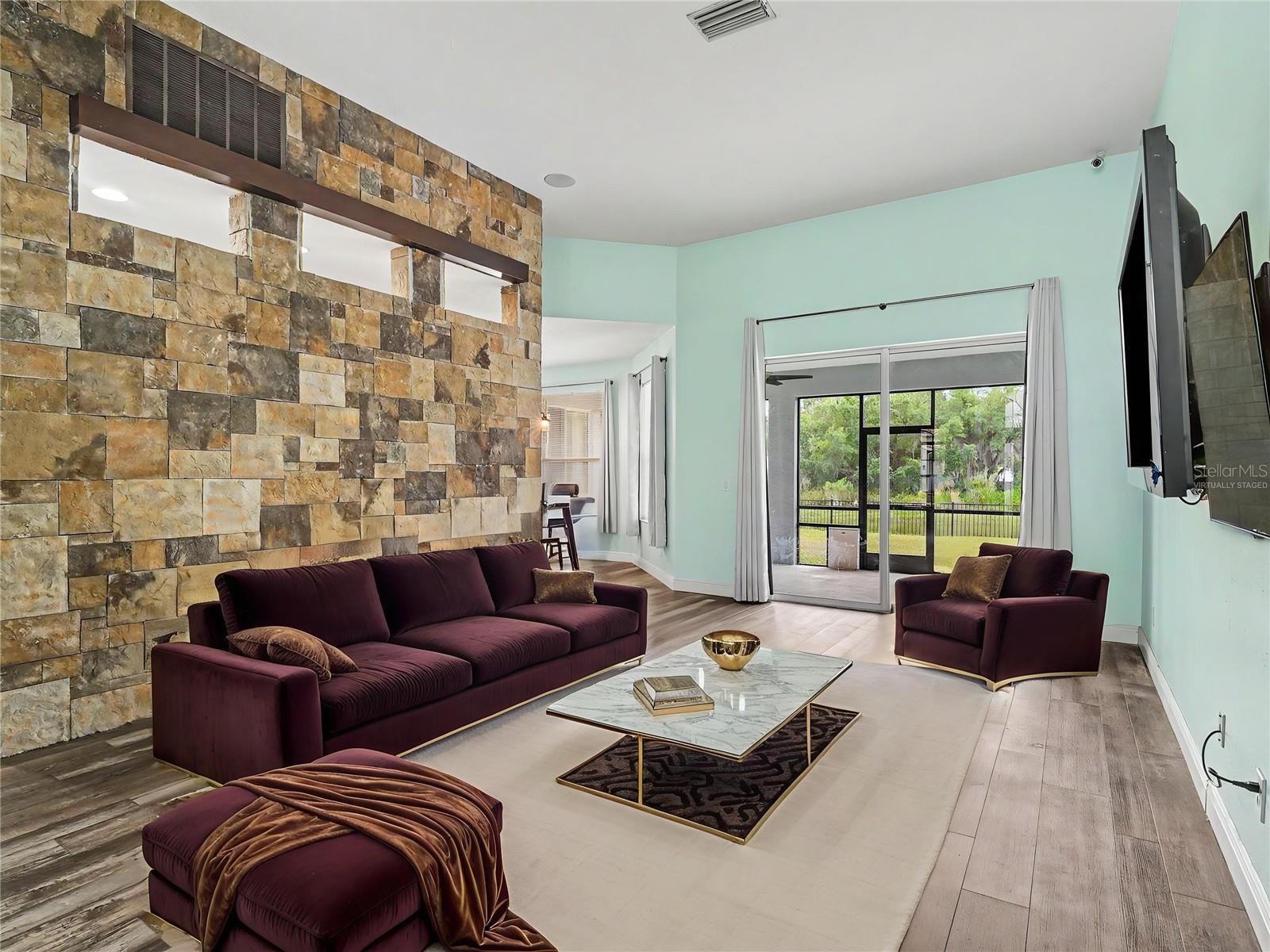 VILLAGES/PINE TREE SPRUCE PINE - Residential