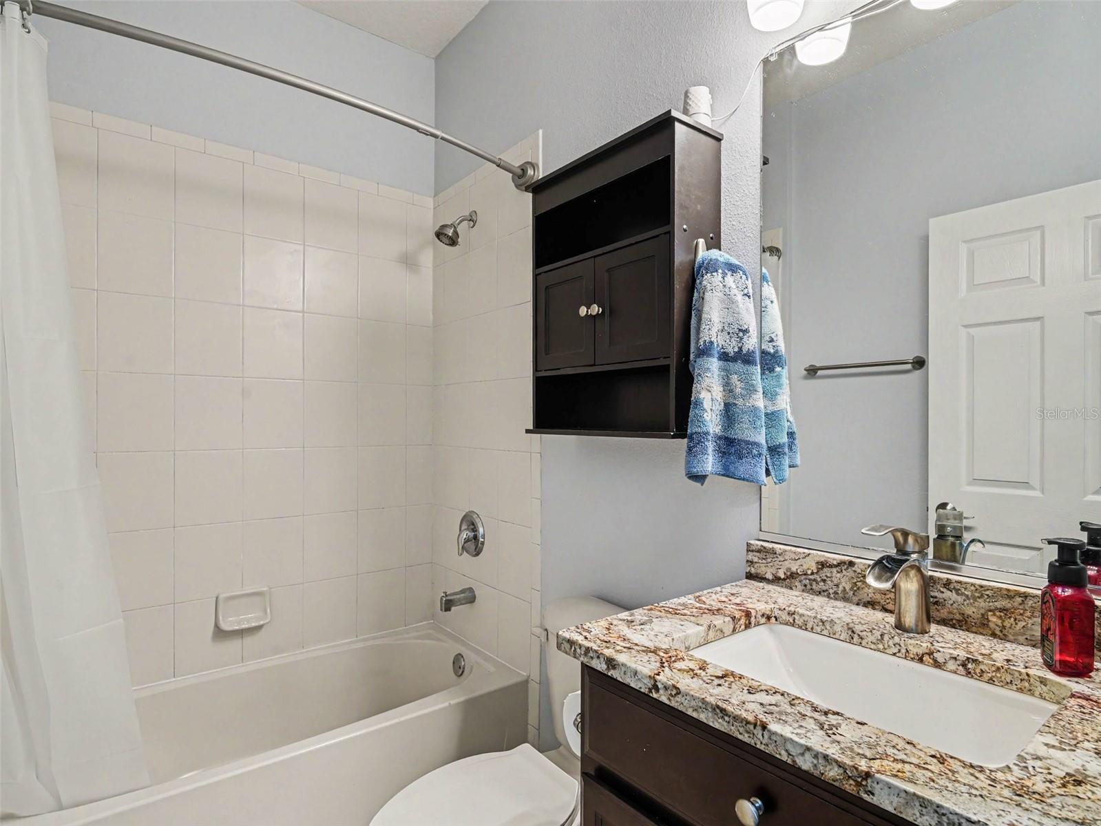 VILLAGES/PINE TREE SPRUCE PINE - Residential