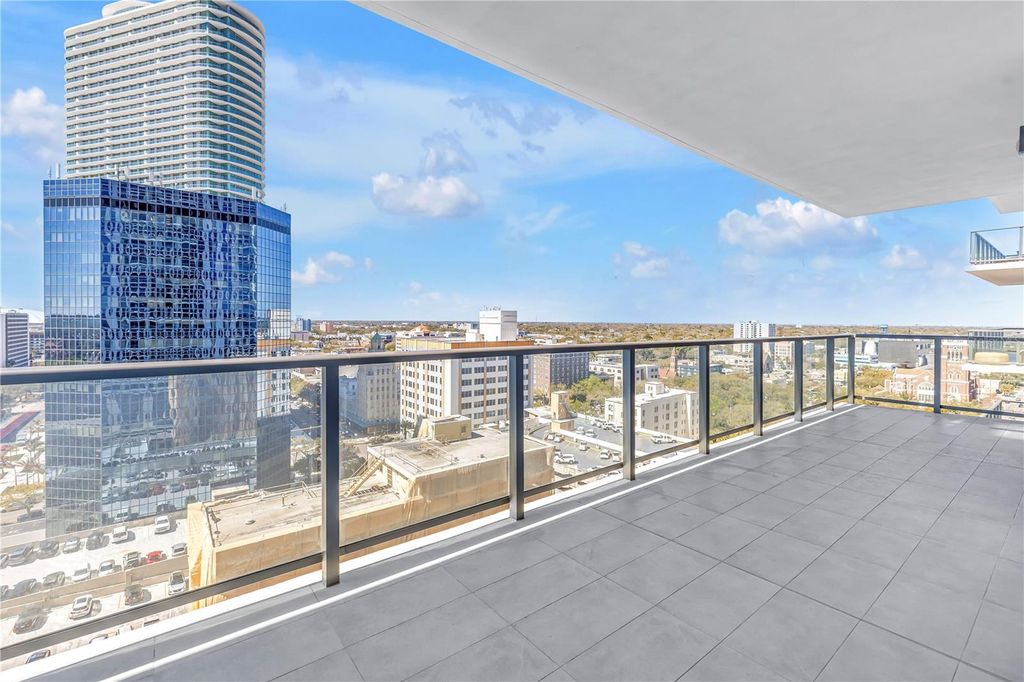 Photo of 275 1st Ave S #1608, St Petersburg, FL 33701 (MLS # TB8490621)