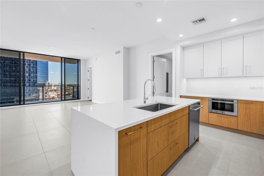 Photo of 275 1st Ave S #1608, St Petersburg, FL 33701 (MLS # TB8490621)