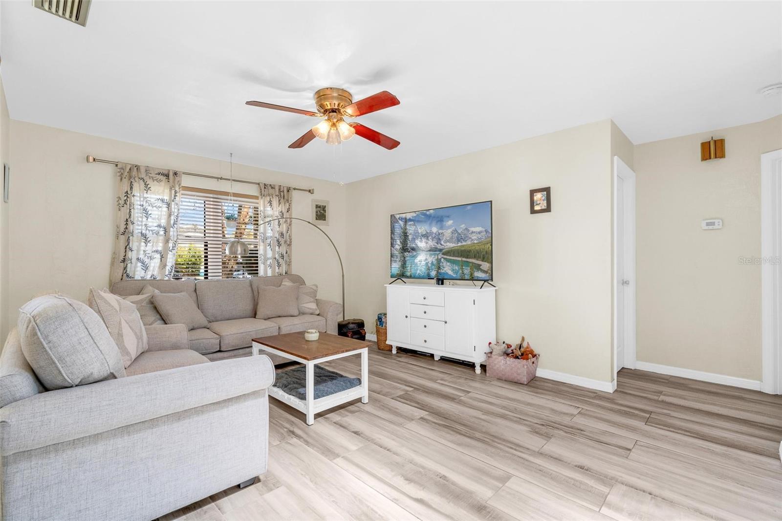 WEST WOOD HEIGHTS - Residential