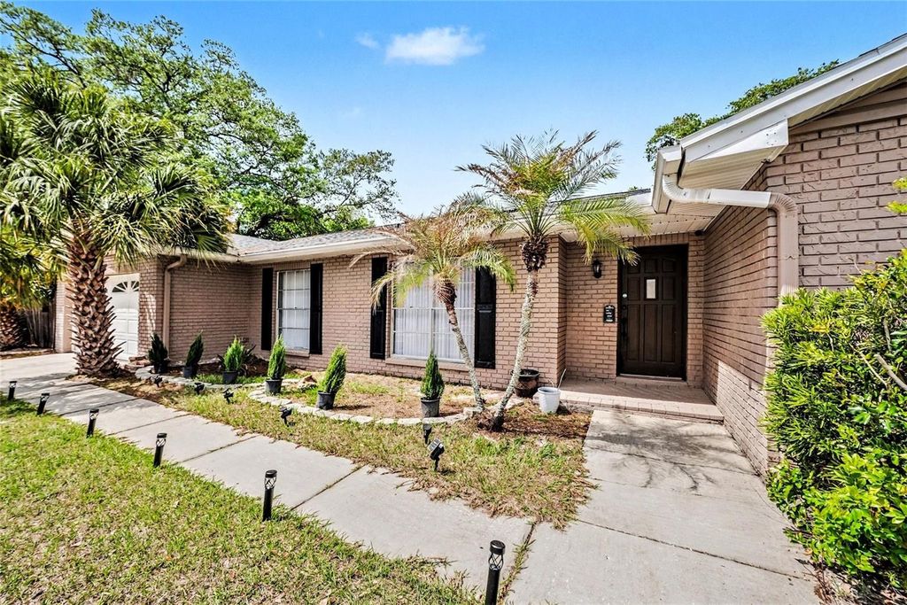 Photo of 208 Donatello Drive, Brandon, FL 33511 (MLS # TB8490811)