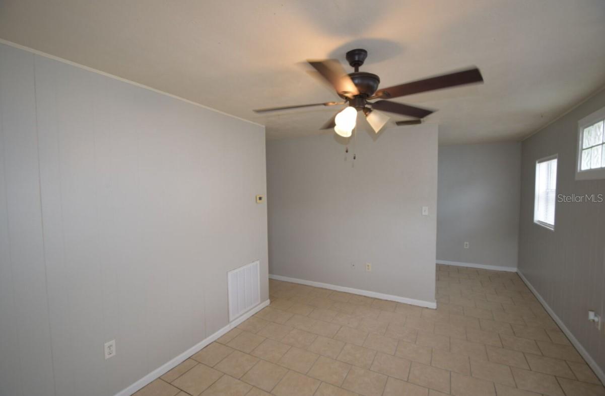 LANGER CENTRAL HEIGHTS - Residential Lease