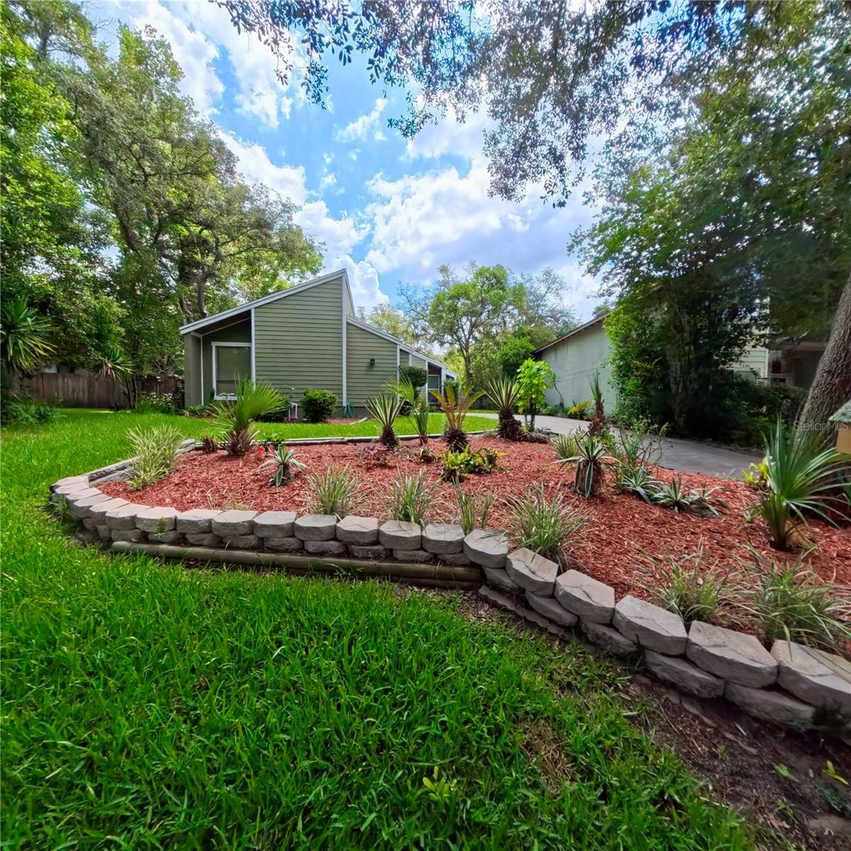 280 HUNTERS POINT TRAIL
