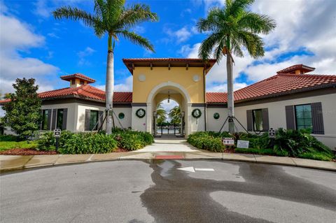 A home in PALMETTO