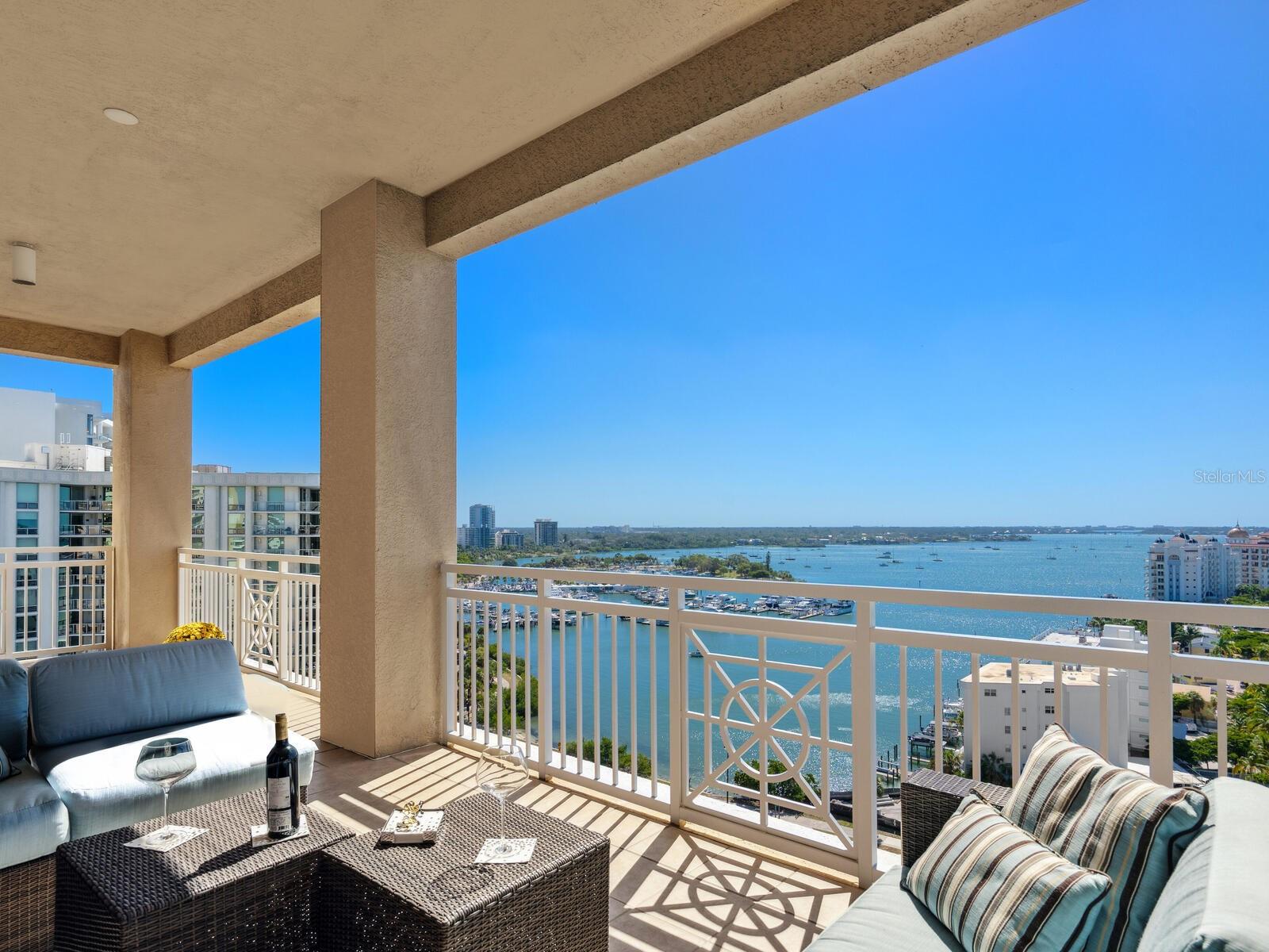 THE TOWER RESIDENCES - Residential