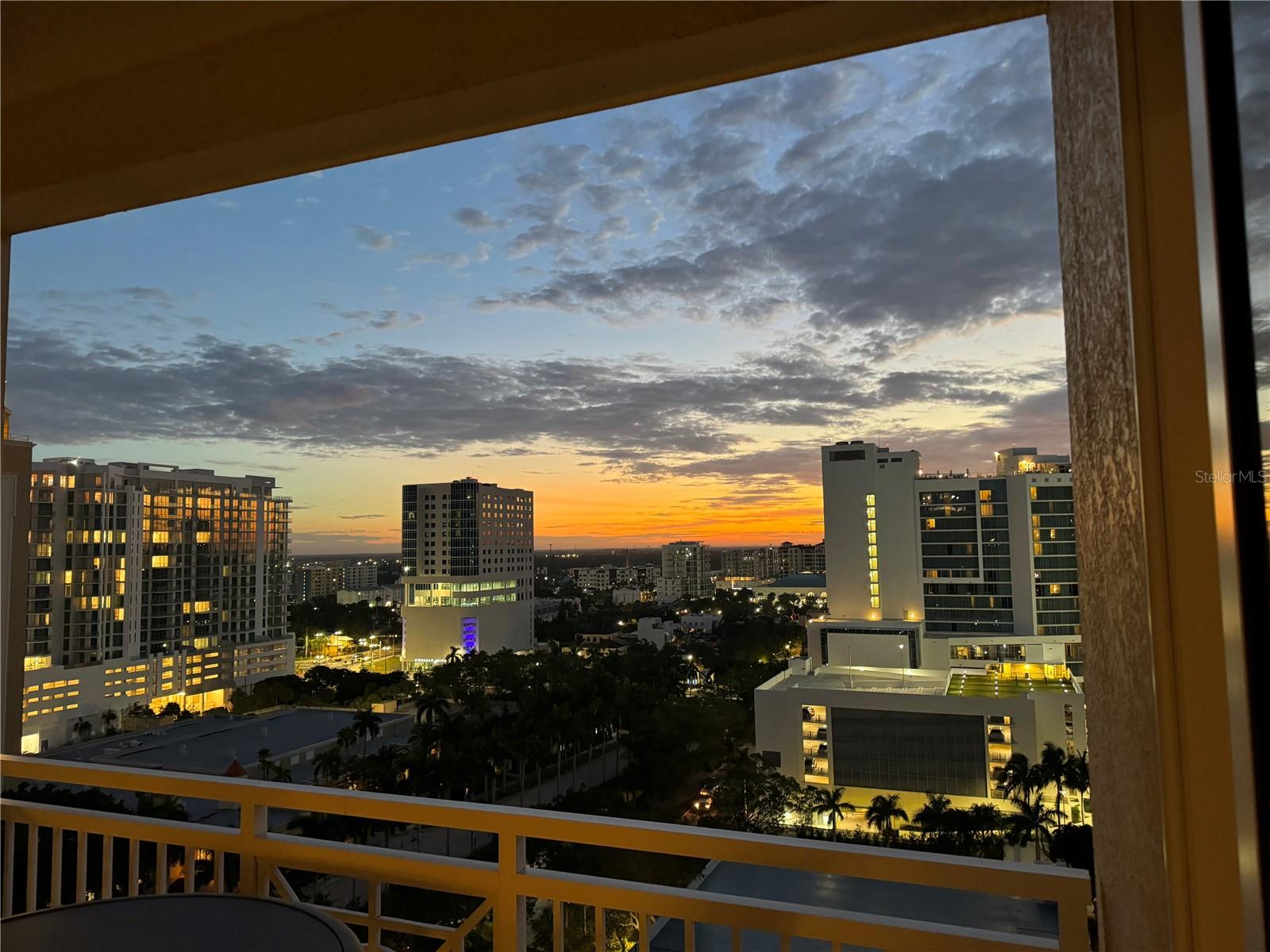 THE TOWER RESIDENCES - Residential