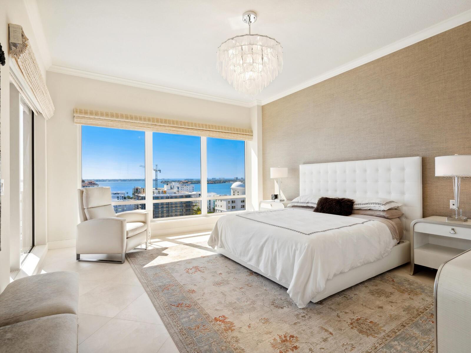 THE TOWER RESIDENCES - Residential