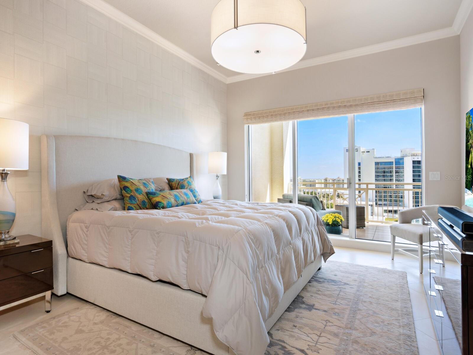 THE TOWER RESIDENCES - Residential