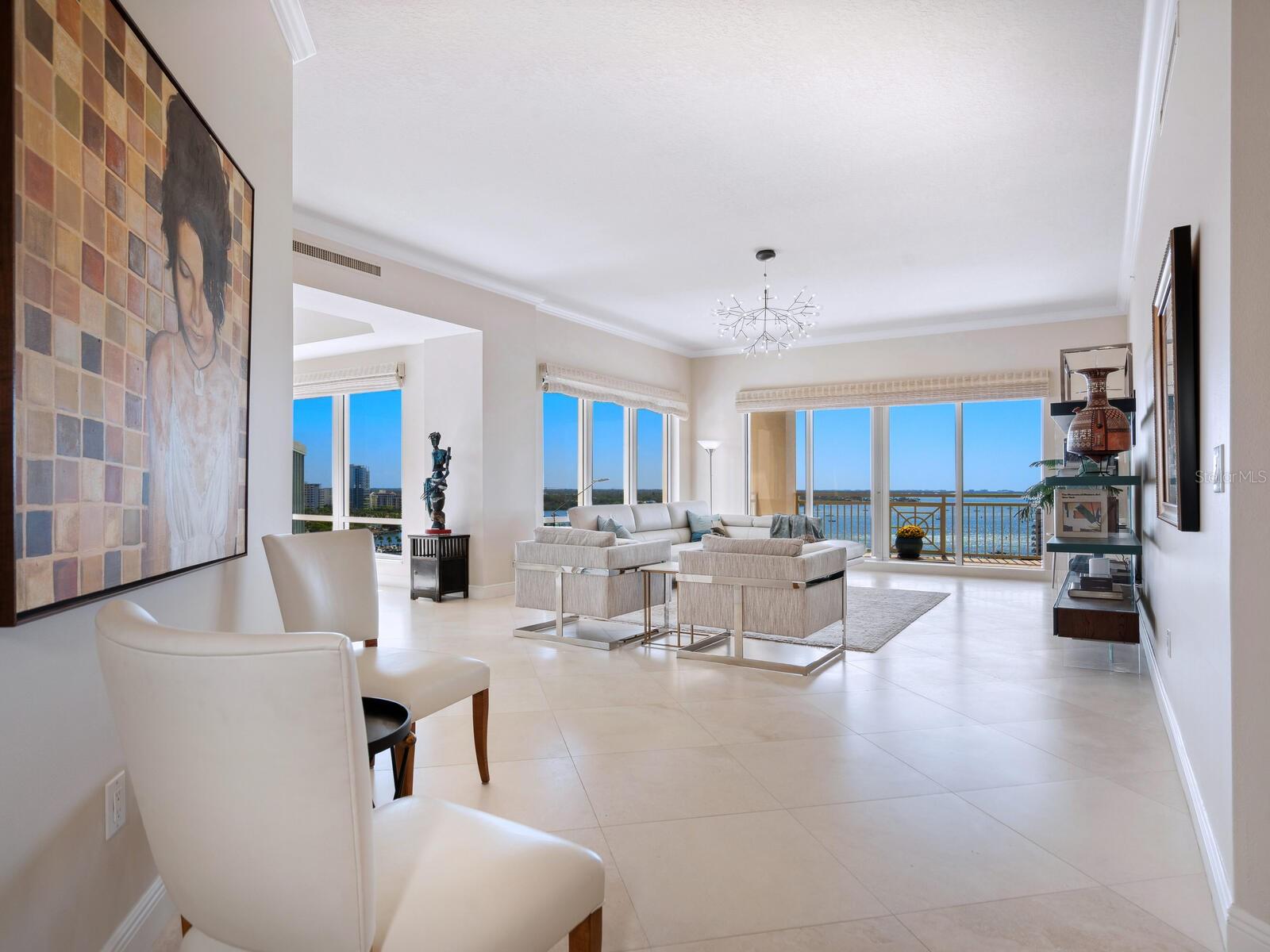 THE TOWER RESIDENCES - Residential