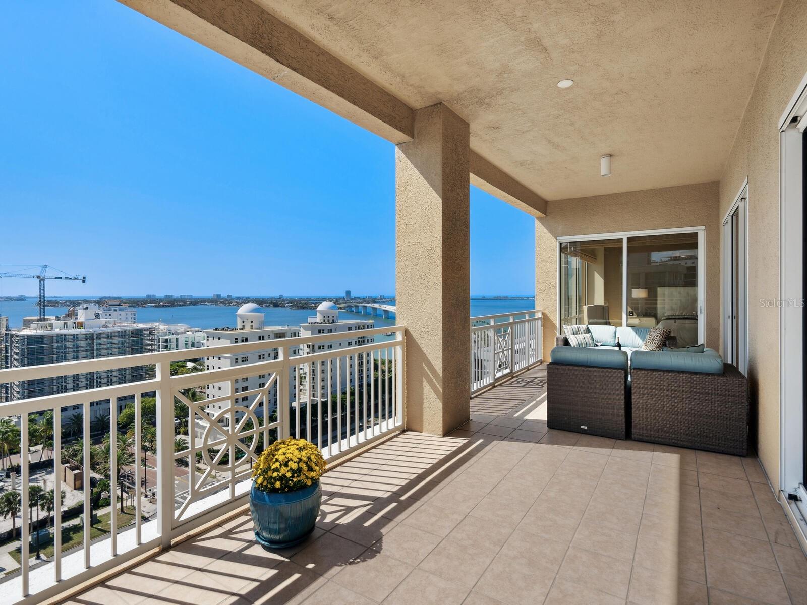 THE TOWER RESIDENCES - Residential