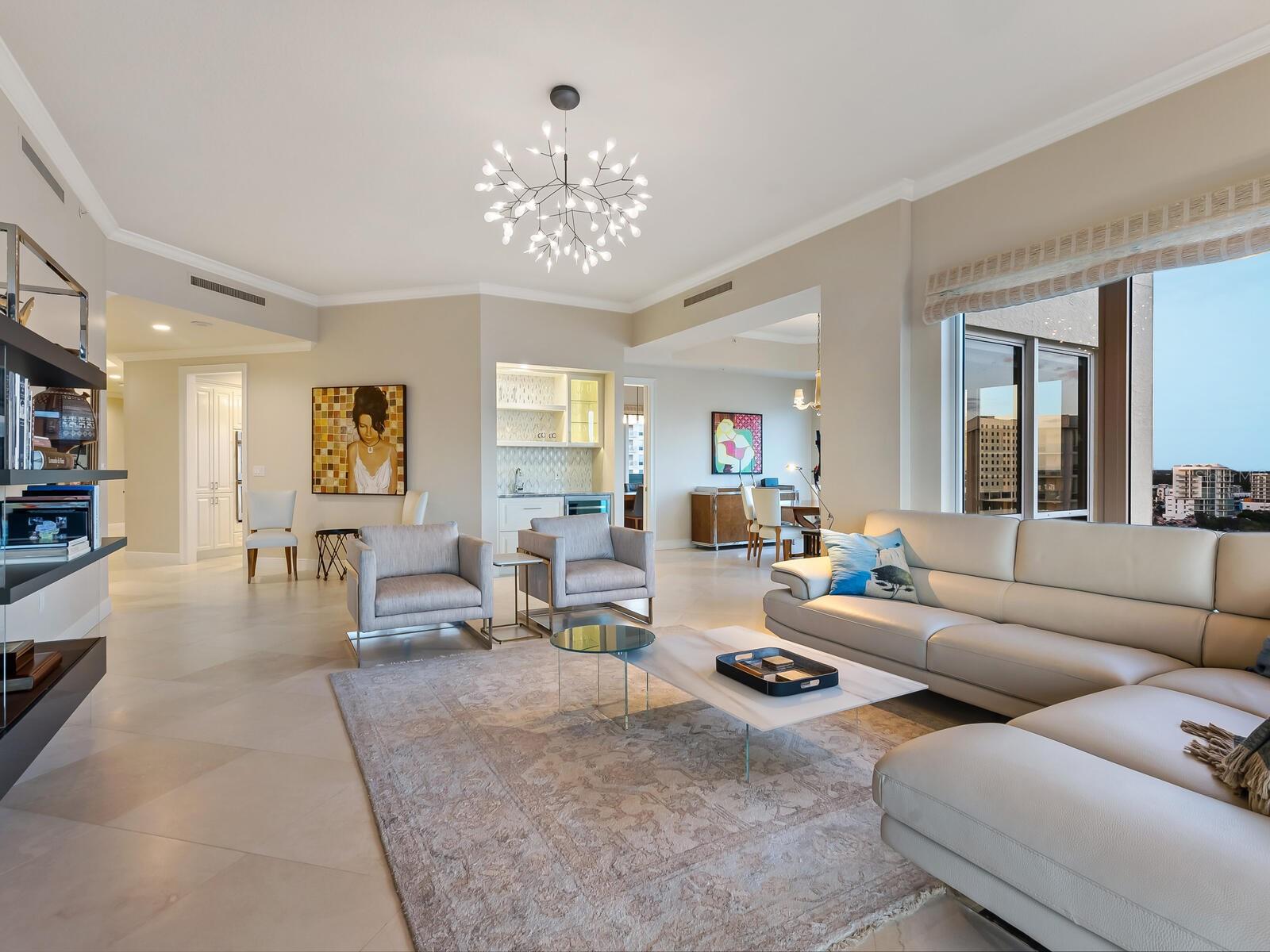 THE TOWER RESIDENCES - Residential