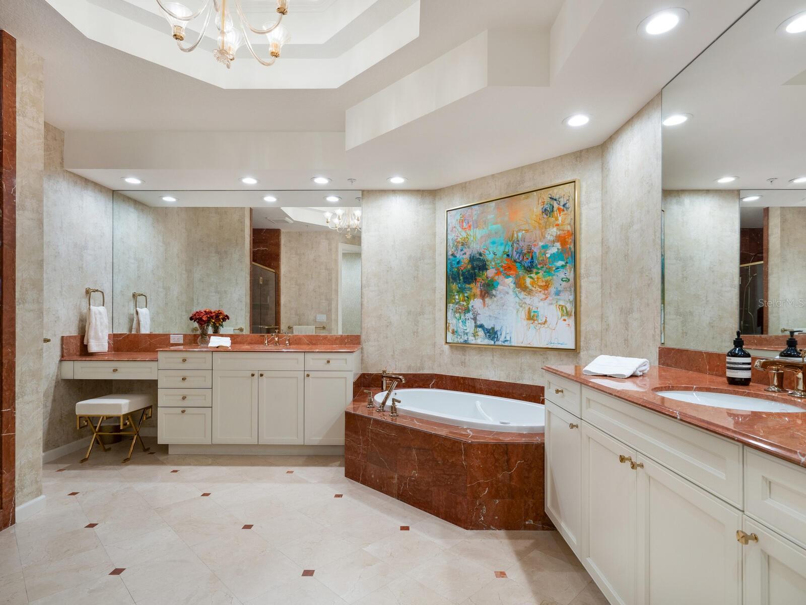 THE TOWER RESIDENCES - Residential