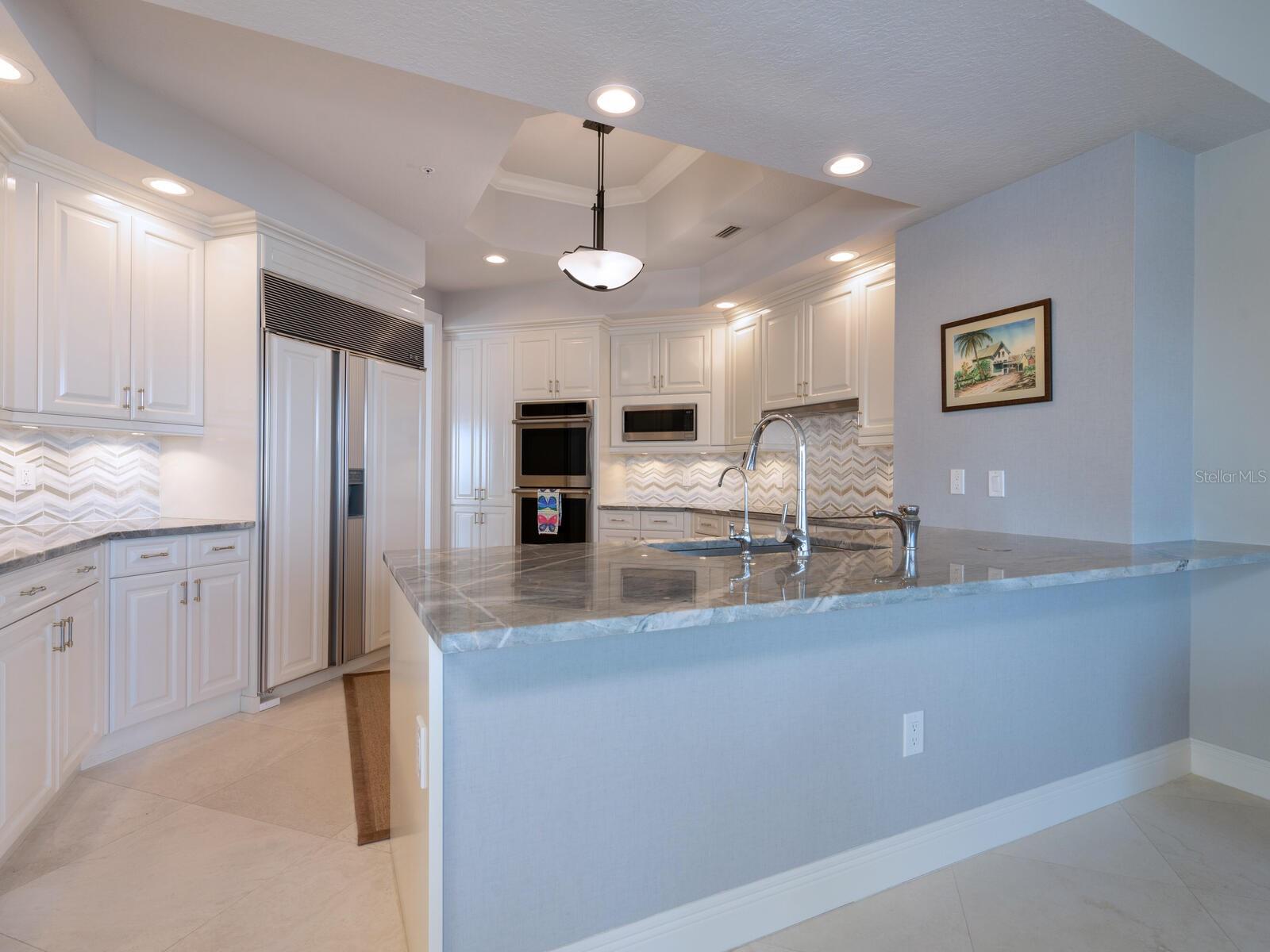 THE TOWER RESIDENCES - Residential