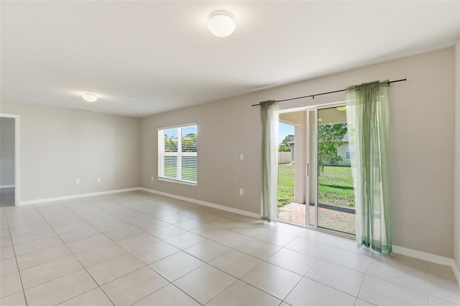 GULF COVE - Residential