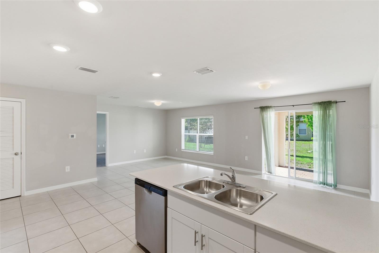 GULF COVE - Residential