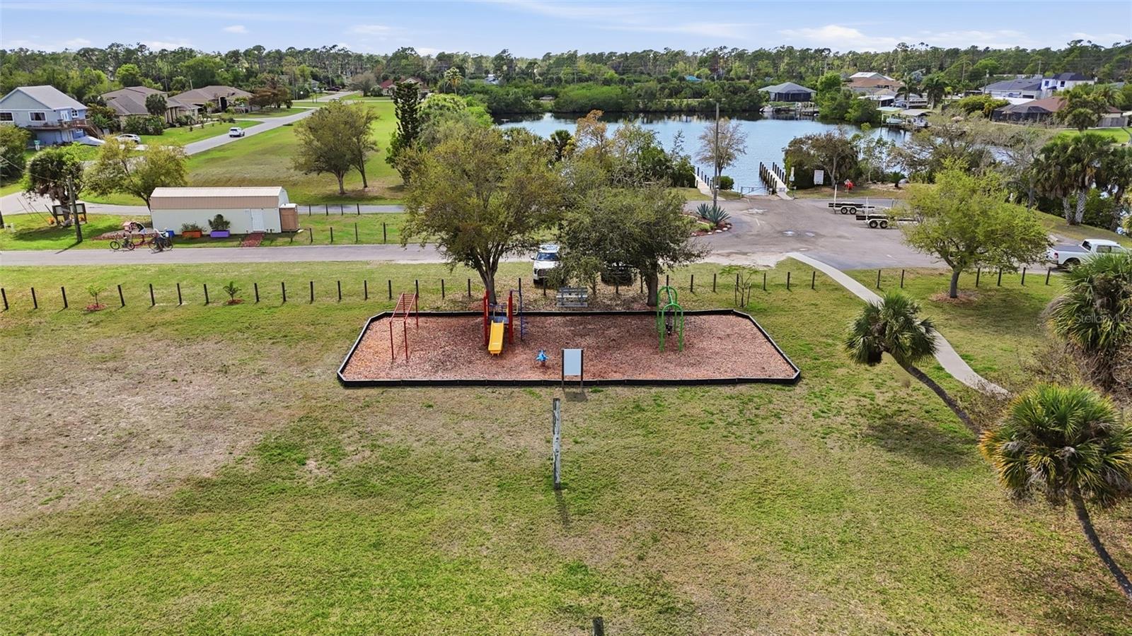 GULF COVE - Residential