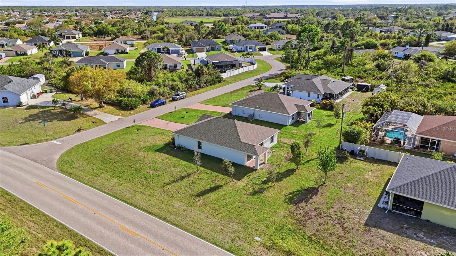 GULF COVE - Residential