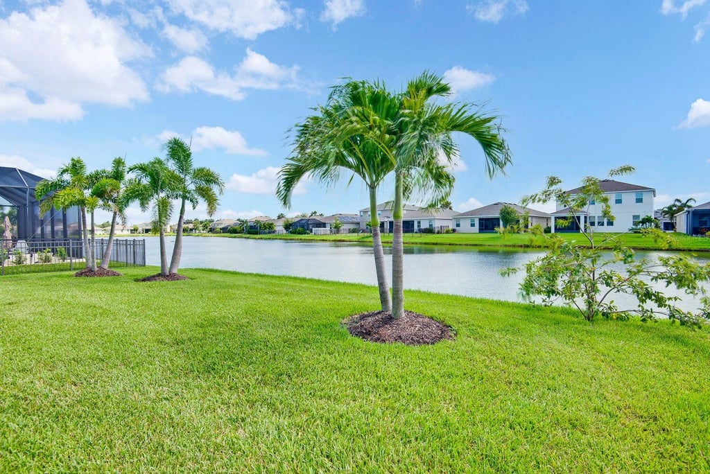 Photo of 6435 Devesta Loop, Palmetto, FL 34221 (MLS # A4702848)